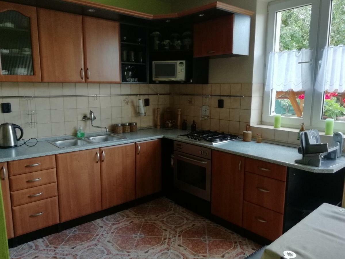 Privat Cerenica Apartment Belusa Exterior photo