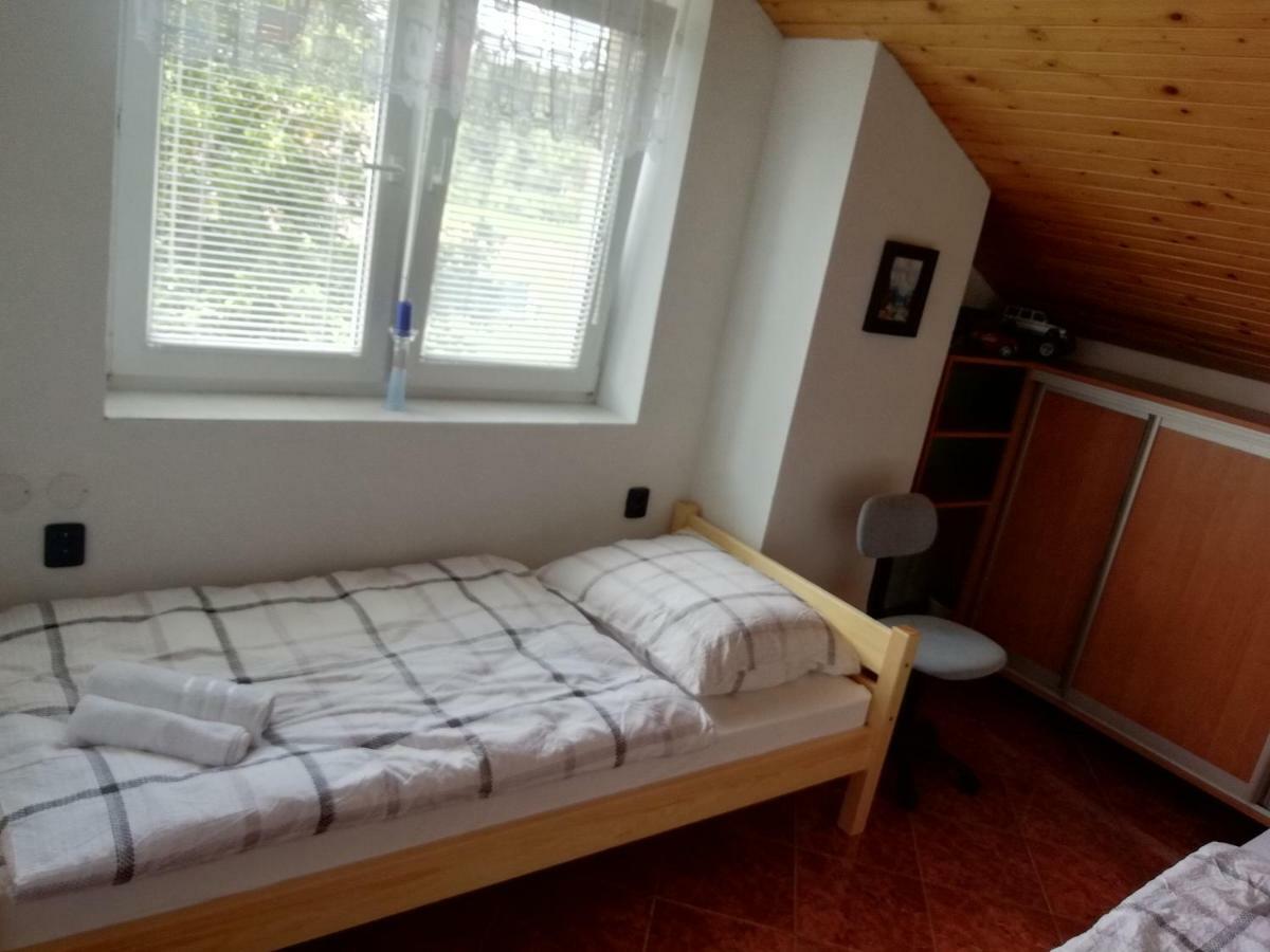 Privat Cerenica Apartment Belusa Exterior photo